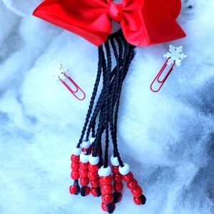 Detachable braided ponytail